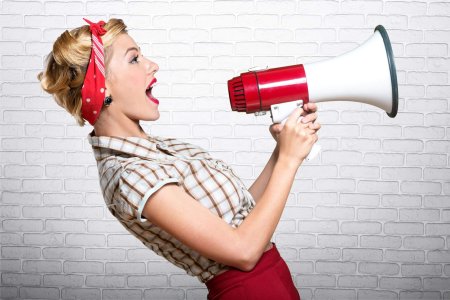 Человек с рупором