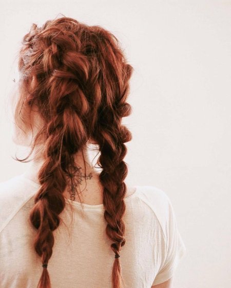 Рыжие девушки с косами