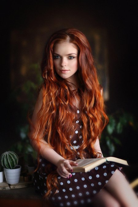 Девушка рыжая