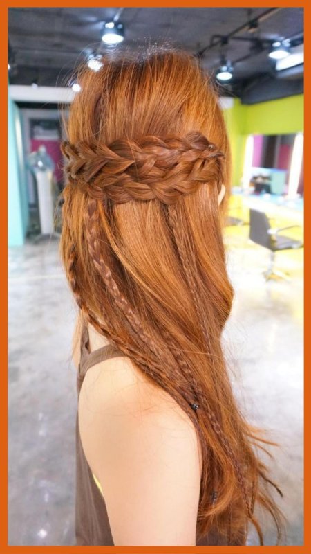 Длинные рыжие волосы в косы