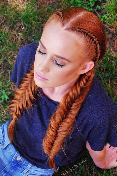 Прическа с косами