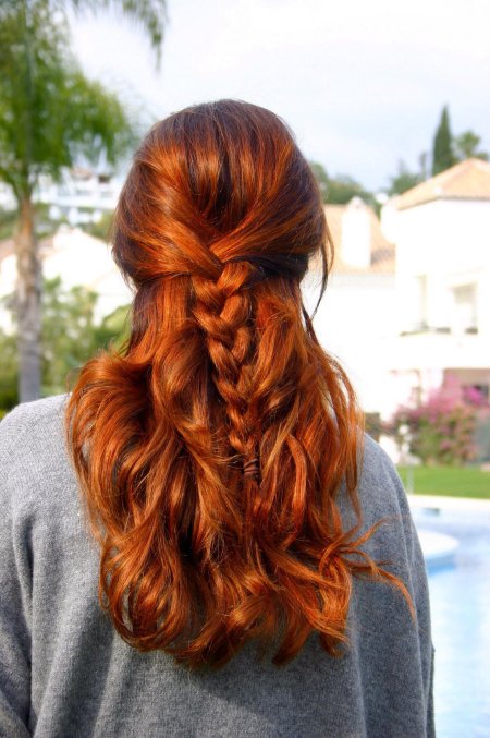 Рыжая волосы