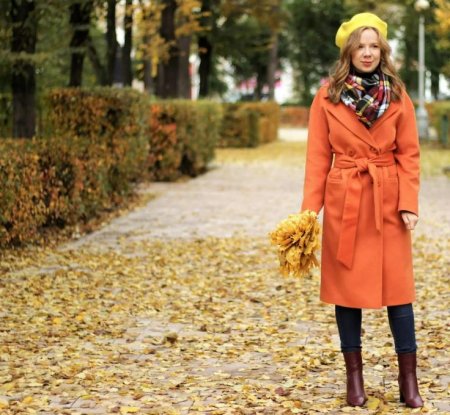 Рыжее пальто