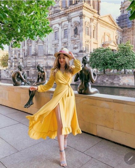 Жёлтое платье для женщины