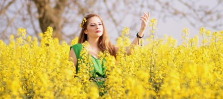 Фотосессия в рапсовом поле