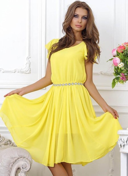 Желтое платье