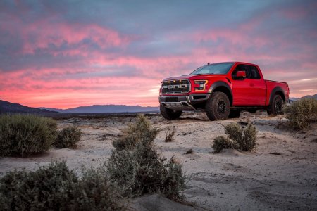 Ford f raptor вертикально