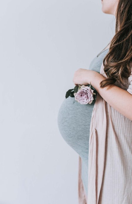 Беременная девушка