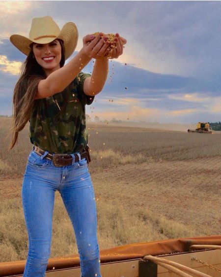 Девушки ковбои в джинсах