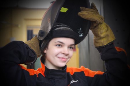 Диана багаутдинова сварщица