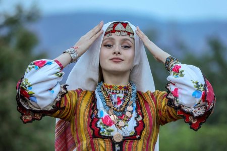 Болгарская девушка