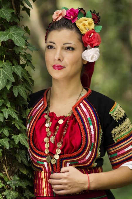Болгарский национальный костюм