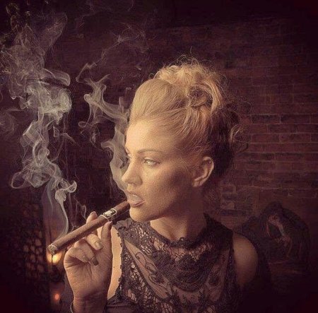 Образ дамы с мундштуком