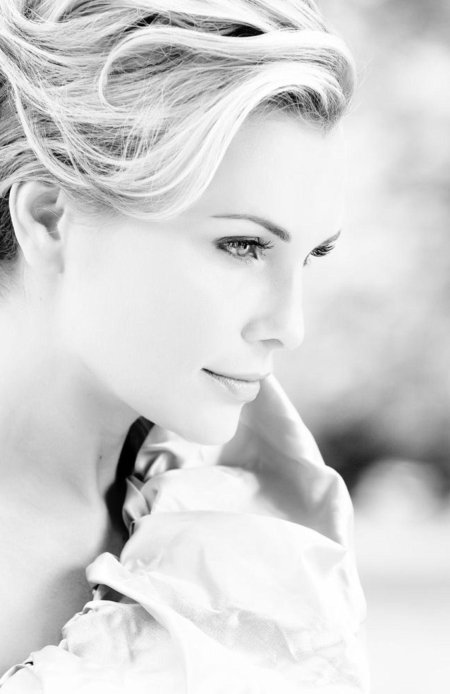 Портрет блондинки