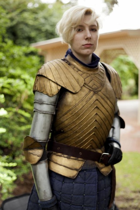 Игра престолов женщина рыцарь