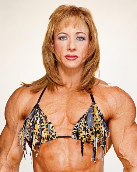 Женщина бодибилдер