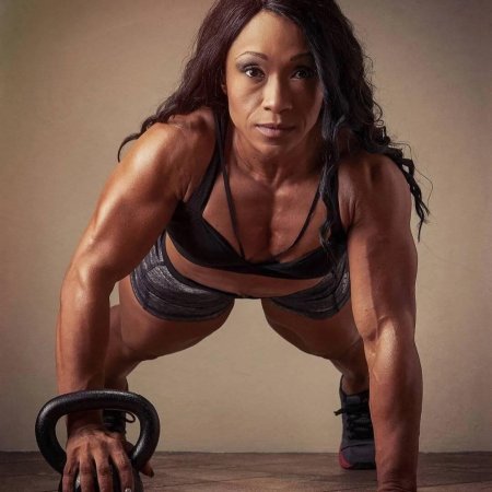 Дэни гарсиа бодибилдерша