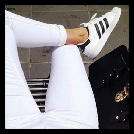 Суперстар адидас белые с черными полосками женские