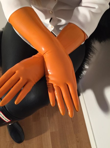 Перчатки латексные гловес оранжевые