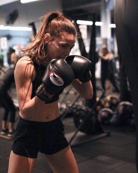 Бокс девушек