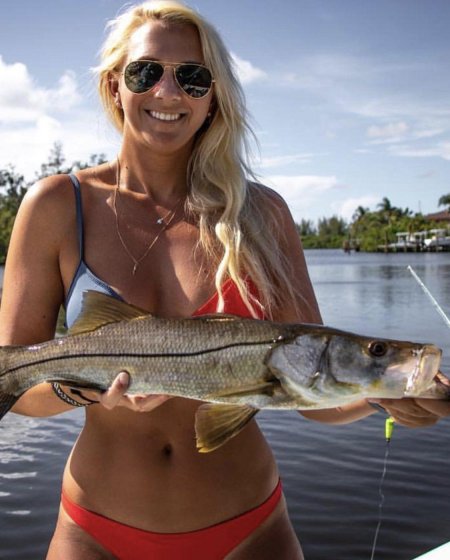 Рыбалка девушки