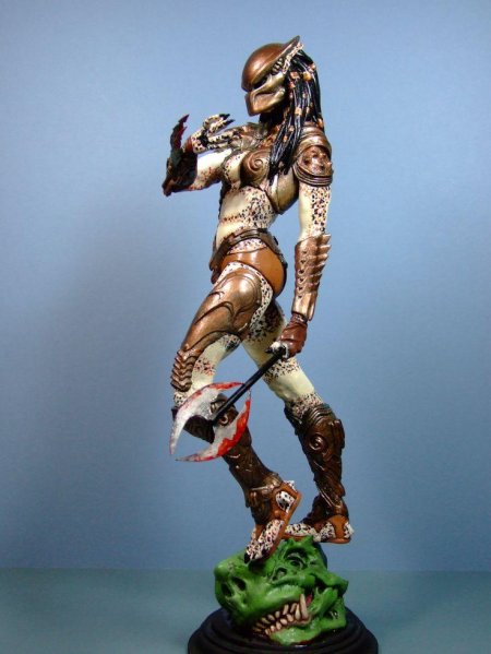 Хищник яутжа самка