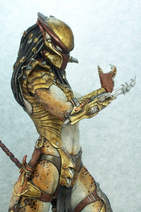 Хищник яутжа самка