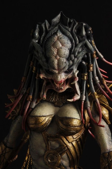 Хищник яутжа самка