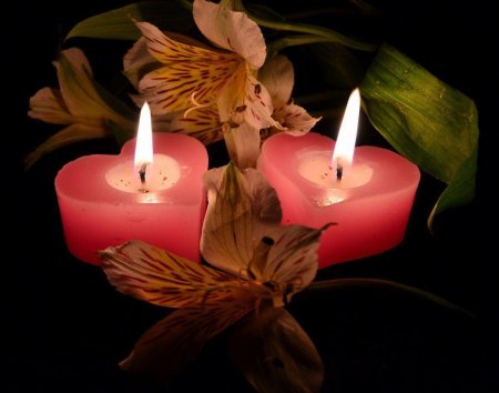 Красивая свеча