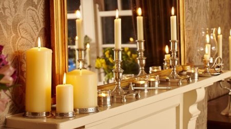 Свечи и подсвечники