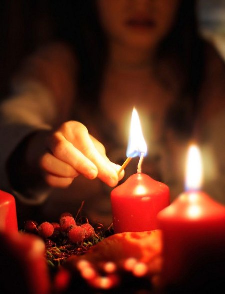 Свеча красивая