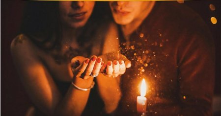 Человек со свечой