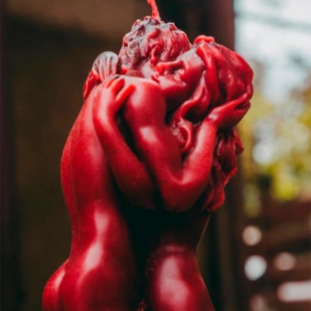 Свеча в виде женского тела