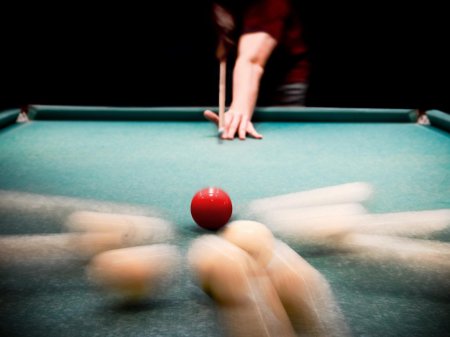 Фотосессия в бильярдной