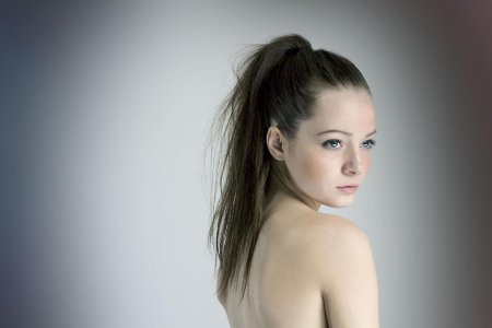 Девушка с хвостом