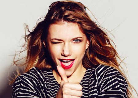 Уверенная девушка