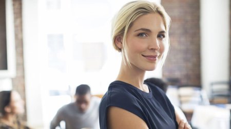 Уверенная женщина