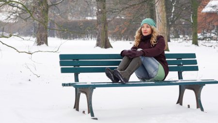 Скамейка зимой