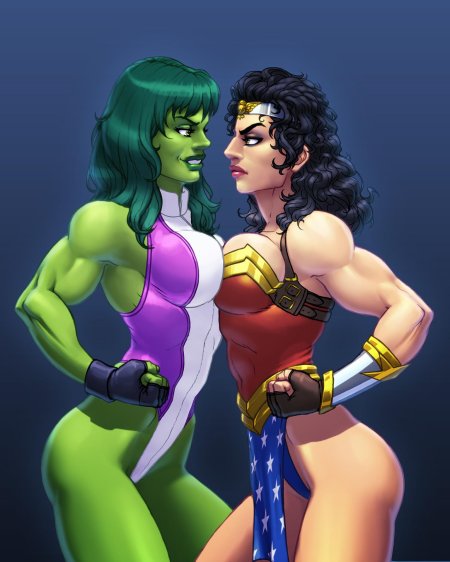 Пауэр гёрл и женщина халк