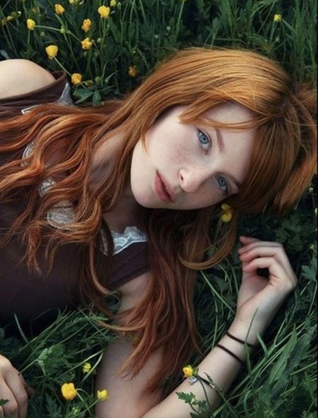 Ева элфи рыжие волосы