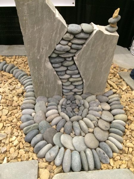 Изделия из гальки