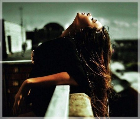 Девушка устала