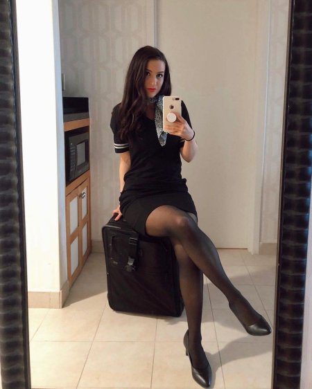 Красивая стюардесса