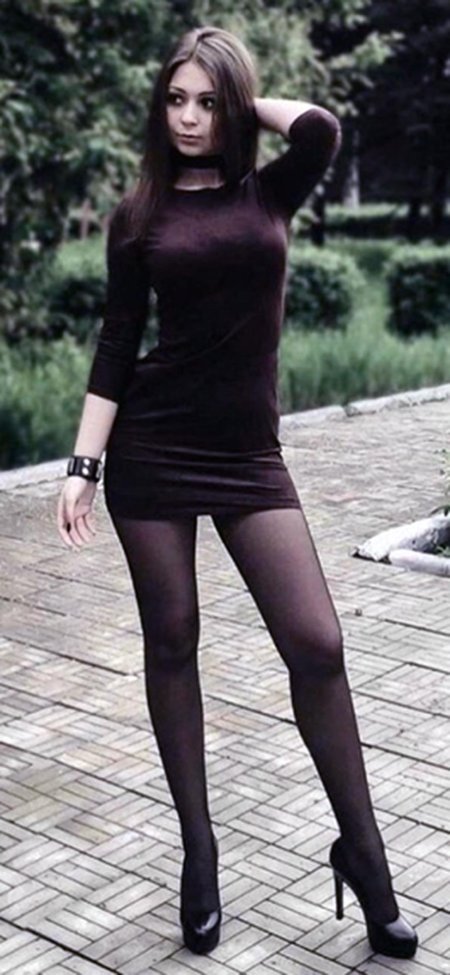 Стройные девушки в колготках
