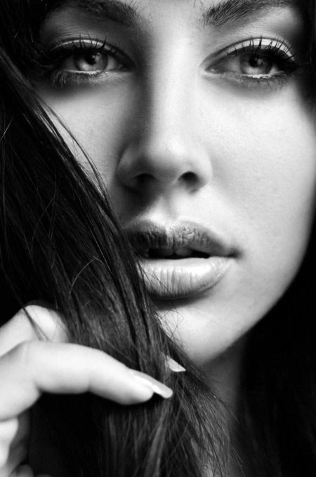 Красивая девушка чб