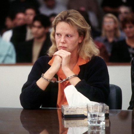 Шарлиз терон монстр