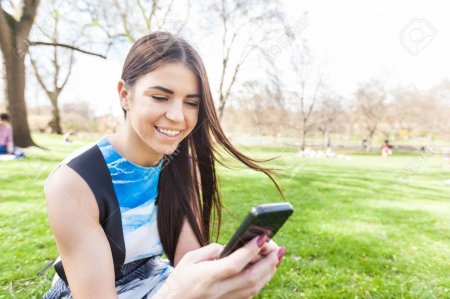 Молодые женщины