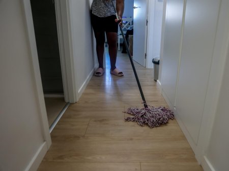 Мытье пола