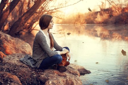 Размышление женщина