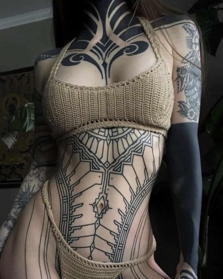 Татуировка на все тело